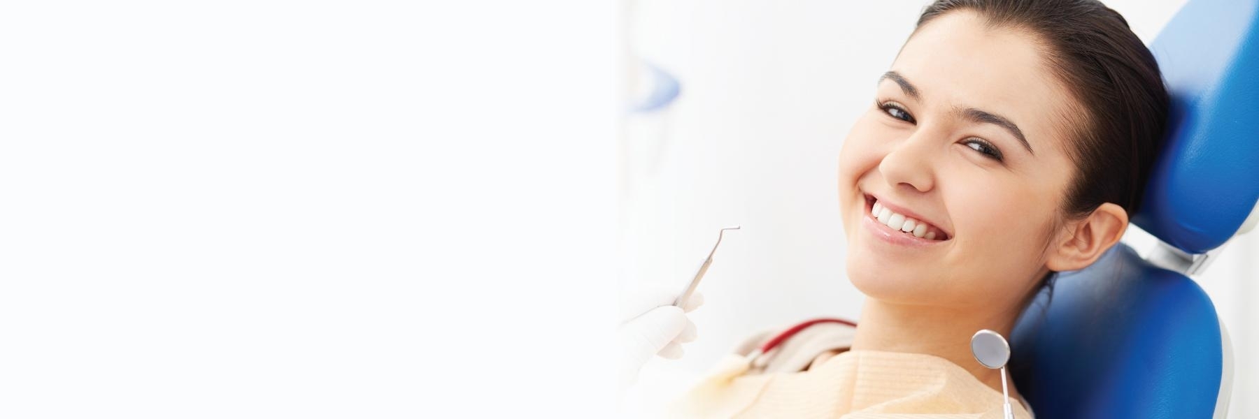Woman getting emergency dental care